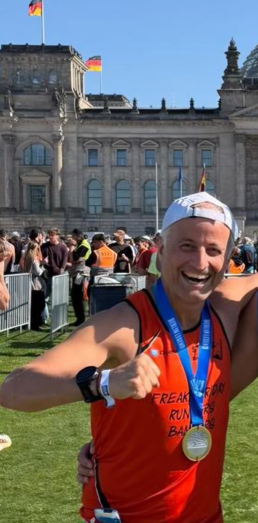 1 Läufer im Ziel des Berlin-Marathon 2026